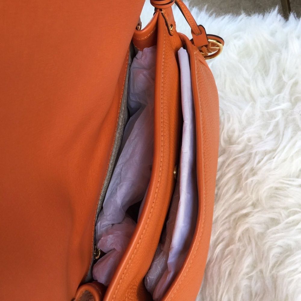 NWT Michael Kors Jamie Large Saddle Crossbody Leather Orange - Picture 4 of 5